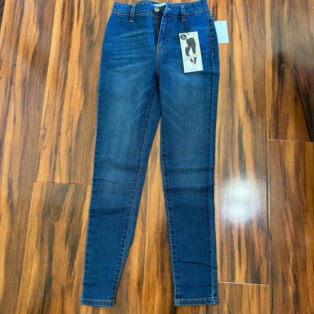Brand New Women’s hi rise skinny jeans size 0